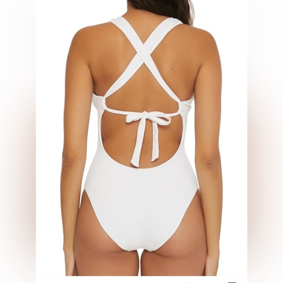 BECCA Modern Edge One Piece Swimsuit in White Size Large - Picture 2 of 9